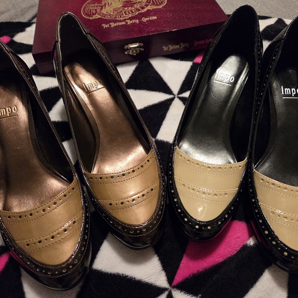 Impo Women's Black and Tan Loafers